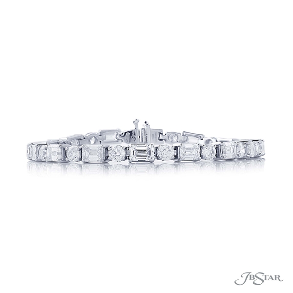 Diamond bracelet featuring 32 emerald cut and round diamonds in a beautiful alternating design. 0228-001