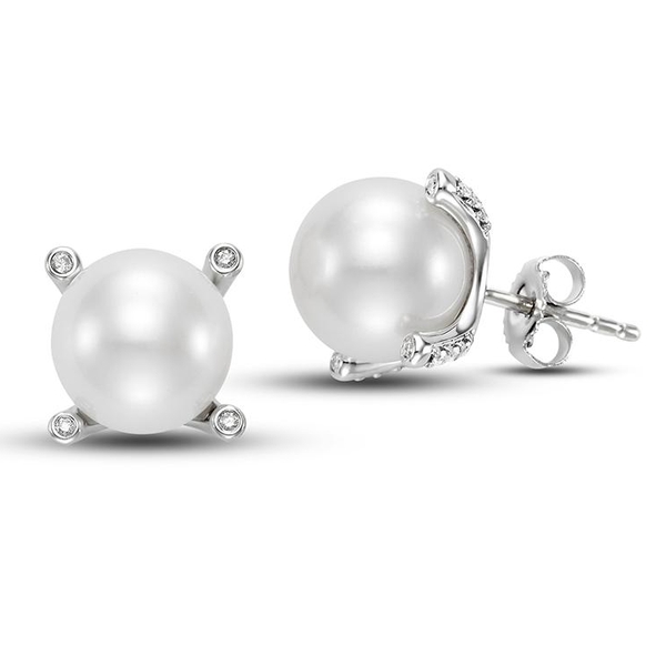 G19084EW.1 14KT White Gold 9-9.5MM White Freshwater Pearl Stud Earrings with 32 Diamonds 0.11 TCW