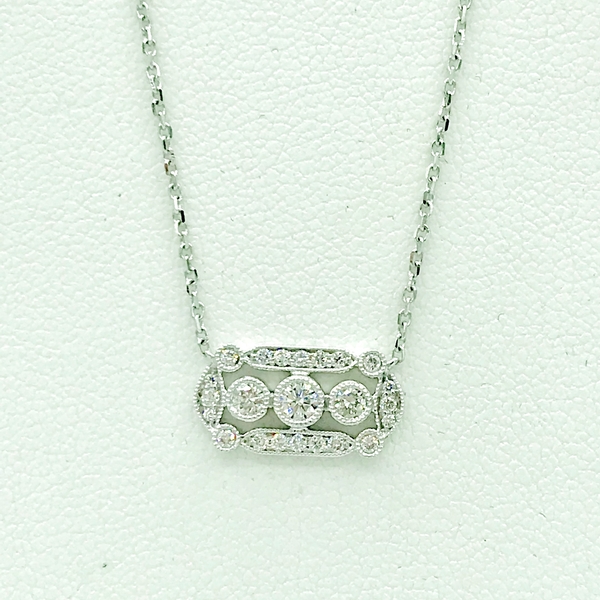 white gold art deco style pendant:necklace