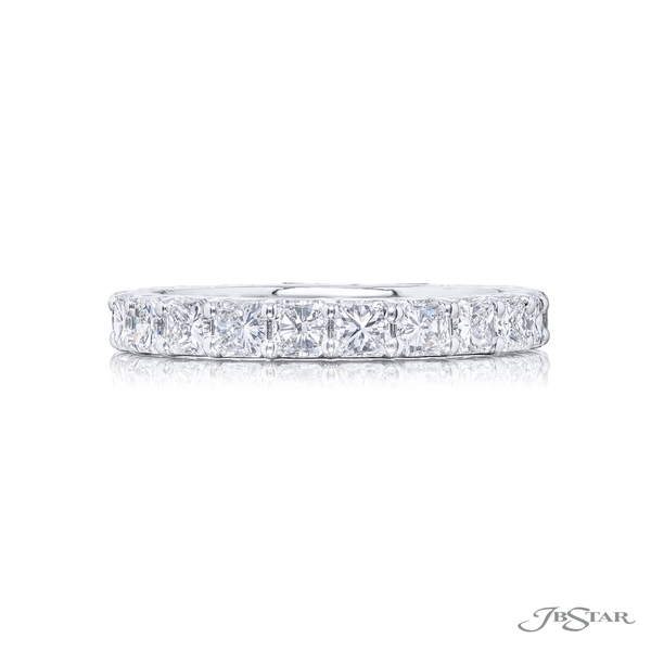 Diamond eternity band featuring 22 radiant-cut diamonds in a shared prong setting.5963-001