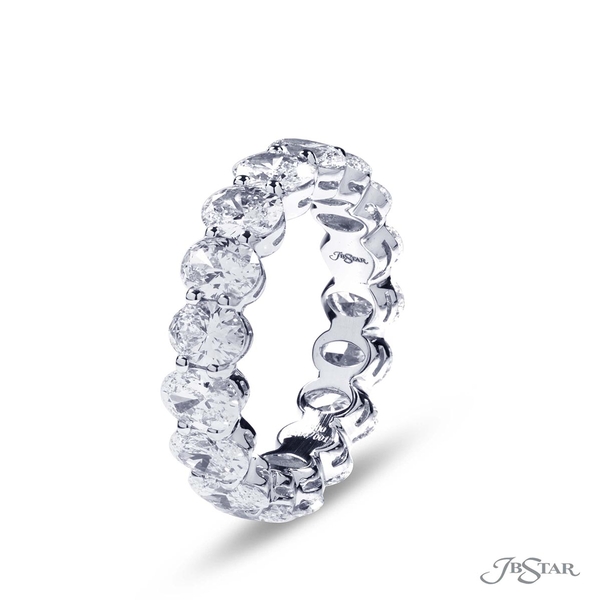 Diamond eternity band featuring 17 perfectly matched oval diamonds in a shared prong setting.5204-001v2