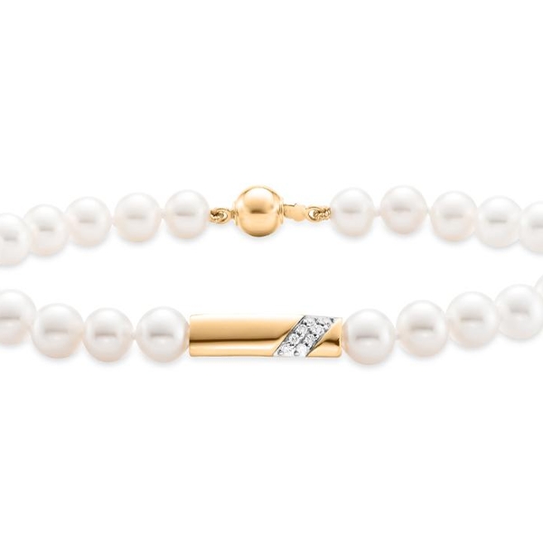 GB14018. 14KT Yellow Gold 5.5-6MM White Freshwater Pearl Bracelet with 8 Diamonds 0.06 TCW 7.25 Inches