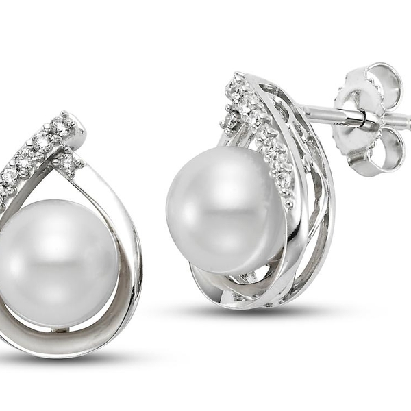 G18050EW_2 14KT White Gold 6.5-7MM White Freshwater Pearl Stud Earrings with 18 Diamonds 0.09 TCW
