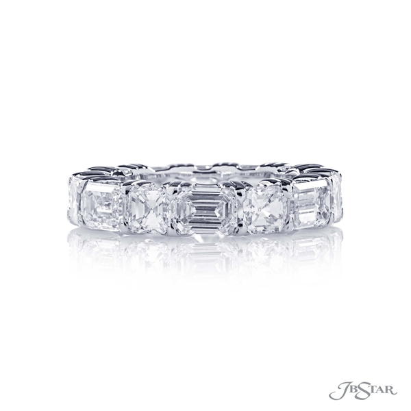 Diamond eternity band featuring 7 square emerald-cut and 7 emerald-cut diamonds in an alternating shared prong design.5189-001