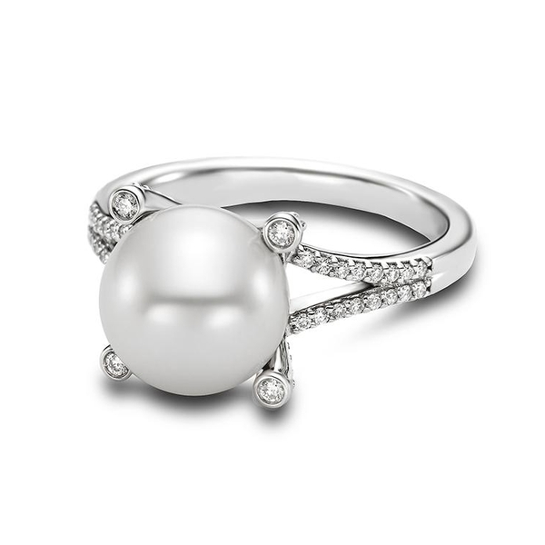 G19084RW.5 14KT White Gold 10-10.5MM White Freshwater Pearl Ring with 48 Diamonds 0.16 TCW